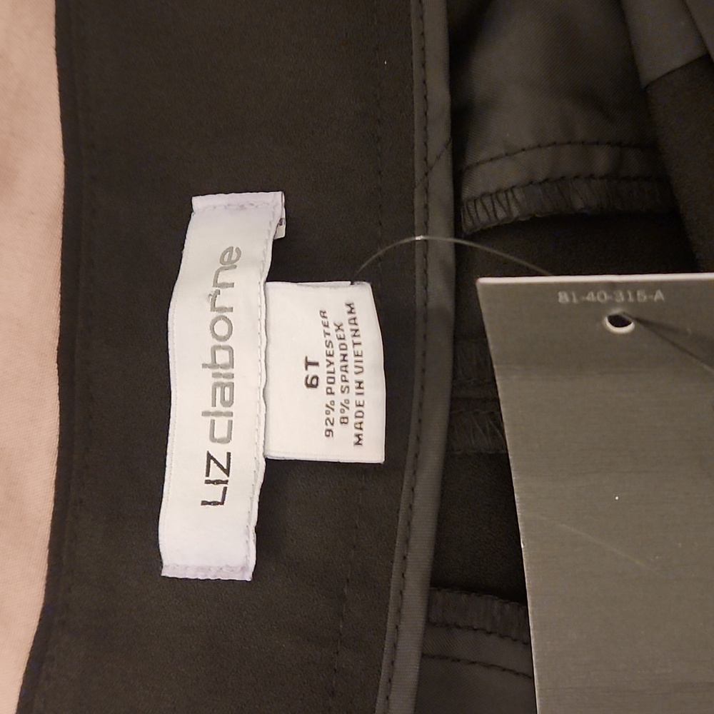 Skort - Picture 3 of 3